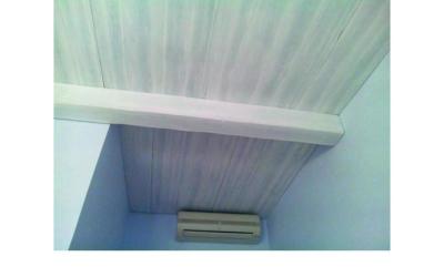 travi e doghe finto legno bianche